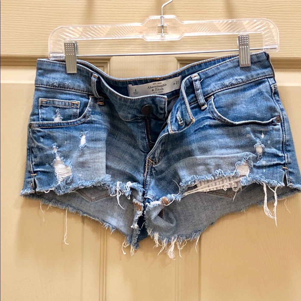 ABERCROMBIE & FITCH Distressed Denim Shorts